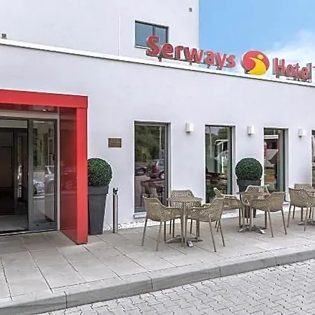 Szálloda Serways Weisskirchen Nord